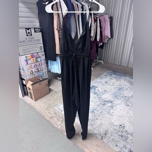 Elegant Black Sleeveless Jumpsuit